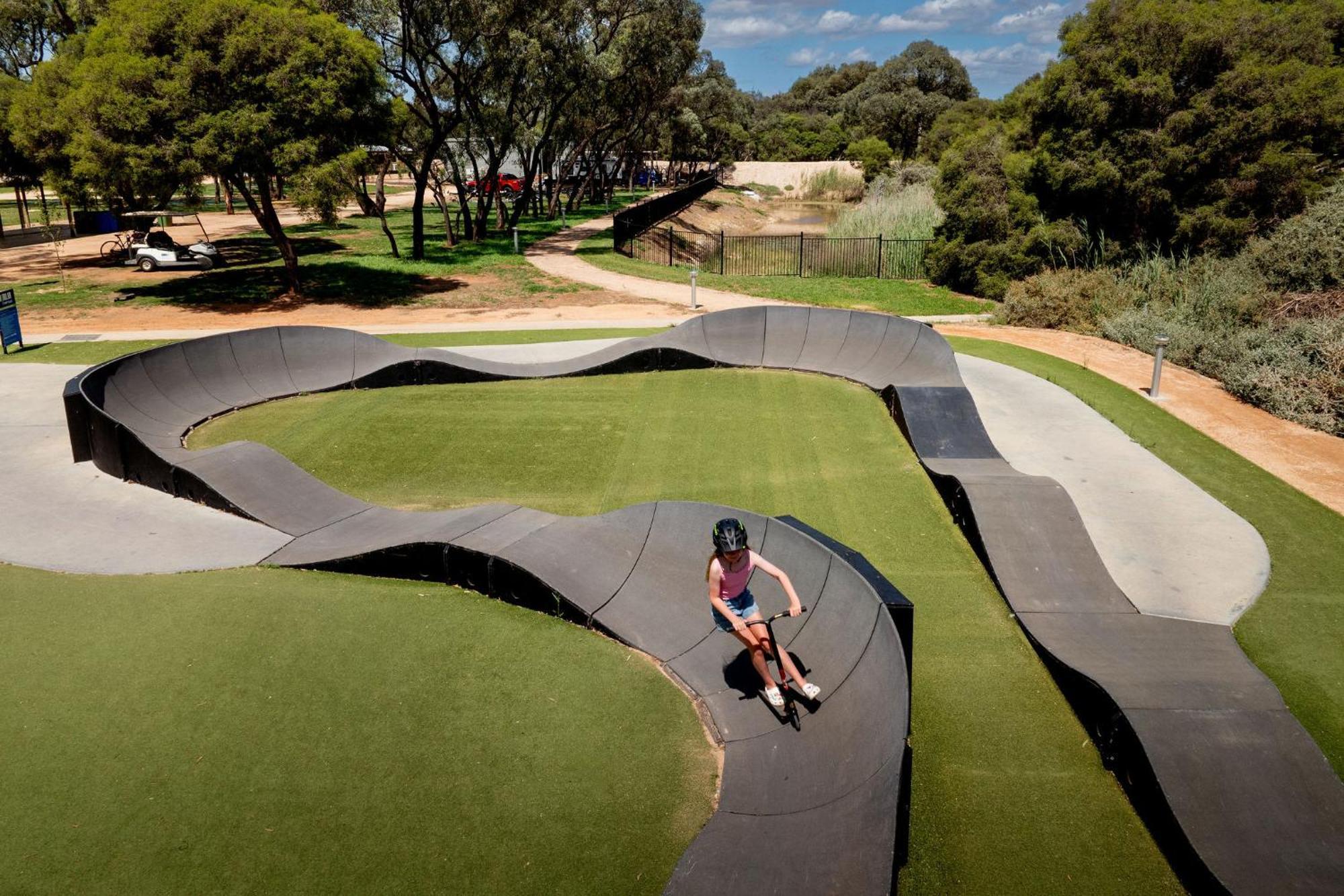 Big4 Renmark Riverfront Holiday Park מראה חיצוני תמונה
